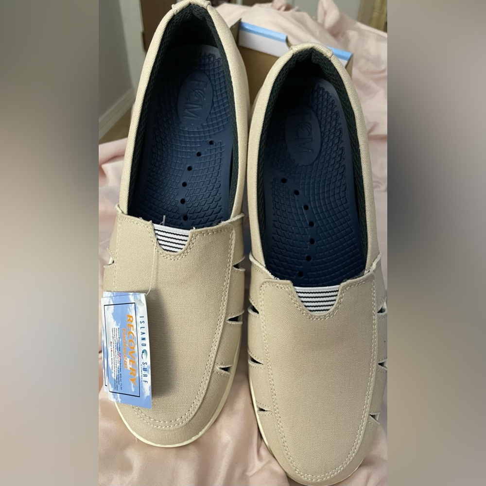 Island surf recovery loafers, also in white size 10